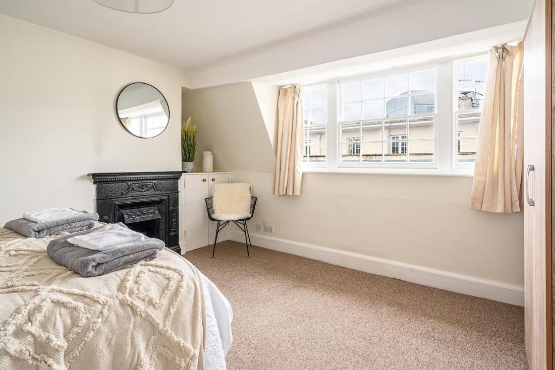 באת' Beautiful Character 3 Bed City Centre Apartment מראה חיצוני תמונה