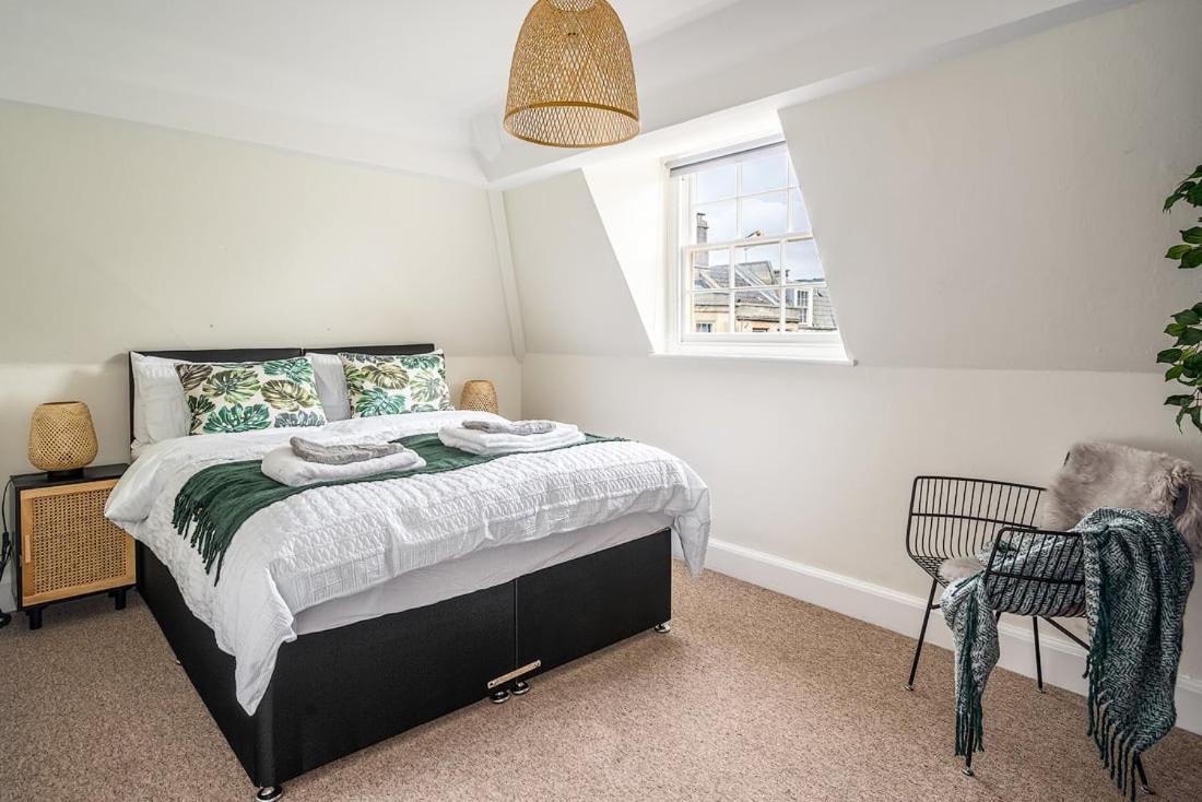 באת' Beautiful Character 3 Bed City Centre Apartment מראה חיצוני תמונה