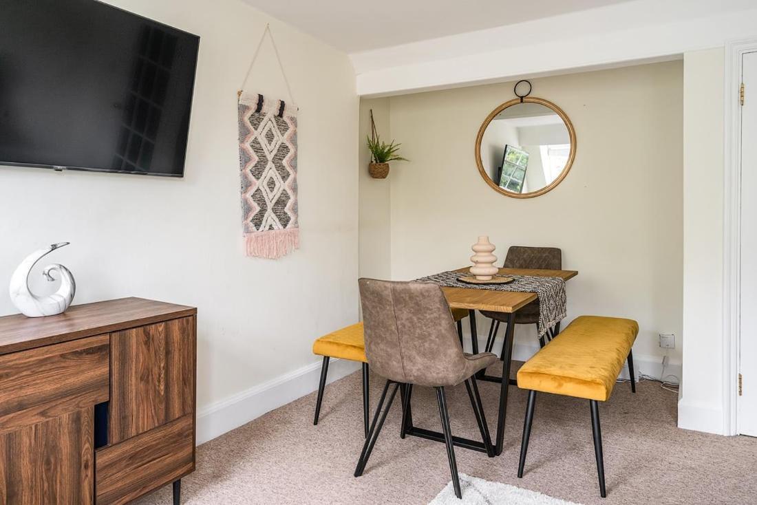 באת' Beautiful Character 3 Bed City Centre Apartment מראה חיצוני תמונה