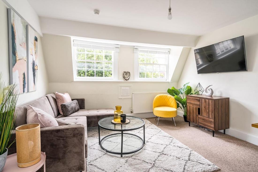 באת' Beautiful Character 3 Bed City Centre Apartment מראה חיצוני תמונה