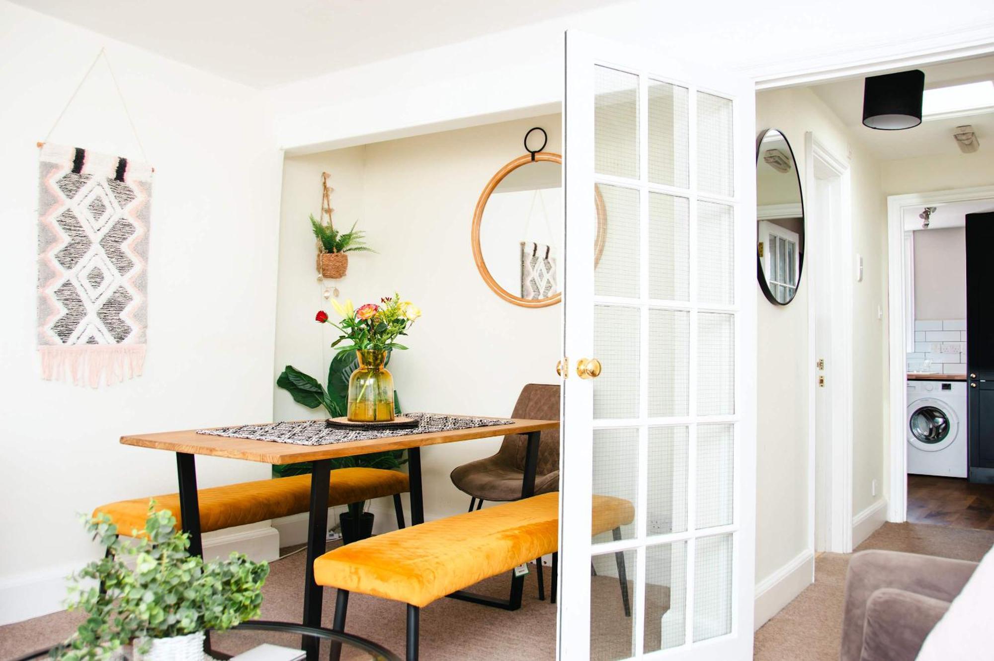 באת' Beautiful Character 3 Bed City Centre Apartment מראה חיצוני תמונה